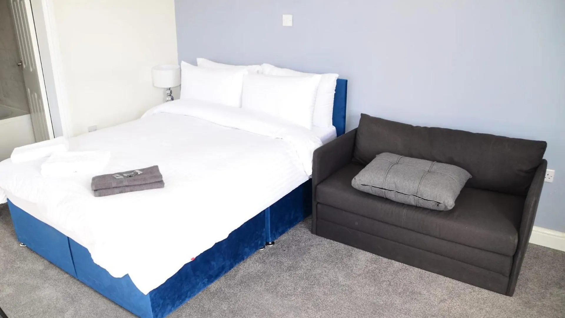 Blok 3 -Jacuzzi Suites, Apartment & Ensuite Rooms Blackpool